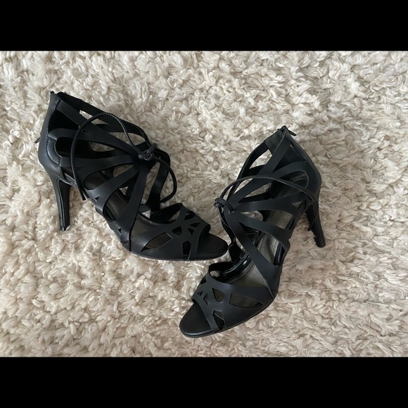 IMPO black strappy heels - Picture 2 of 3